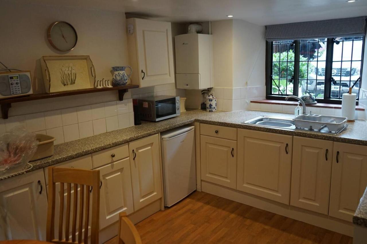 Stunning Historic 2-Bed House In Shaftesbury Villa Bagian luar foto